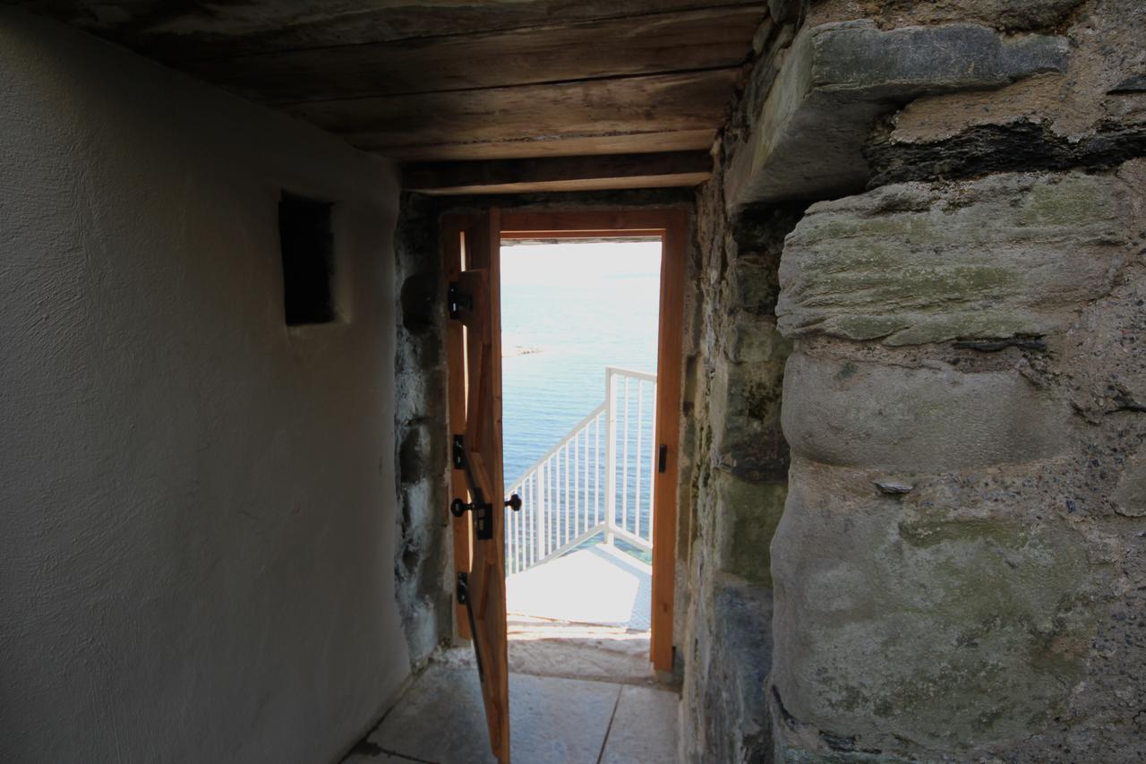 Mingary Castle - Restaurant With Rooms Kilchoan Exterior photo